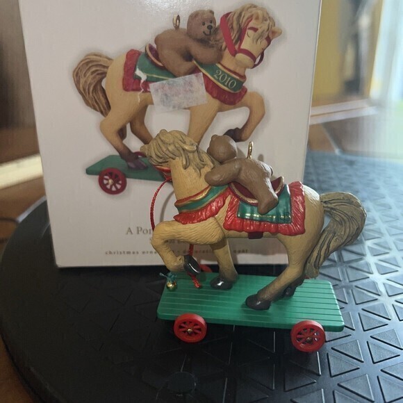 Hallmark A Pony for Christmas 2010 Special Edition Ornament Premier Limited - Picture 4 of 5